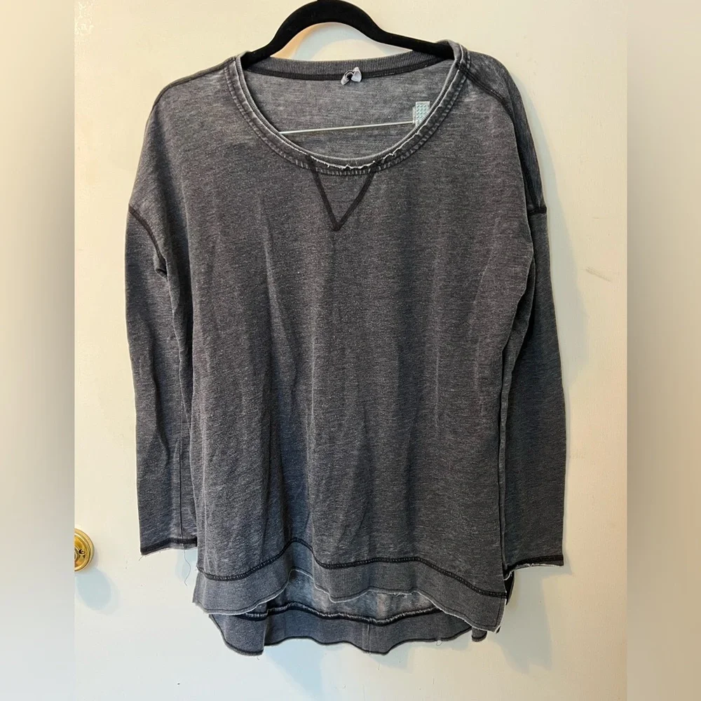 Pullover - Picture 1 of 3
